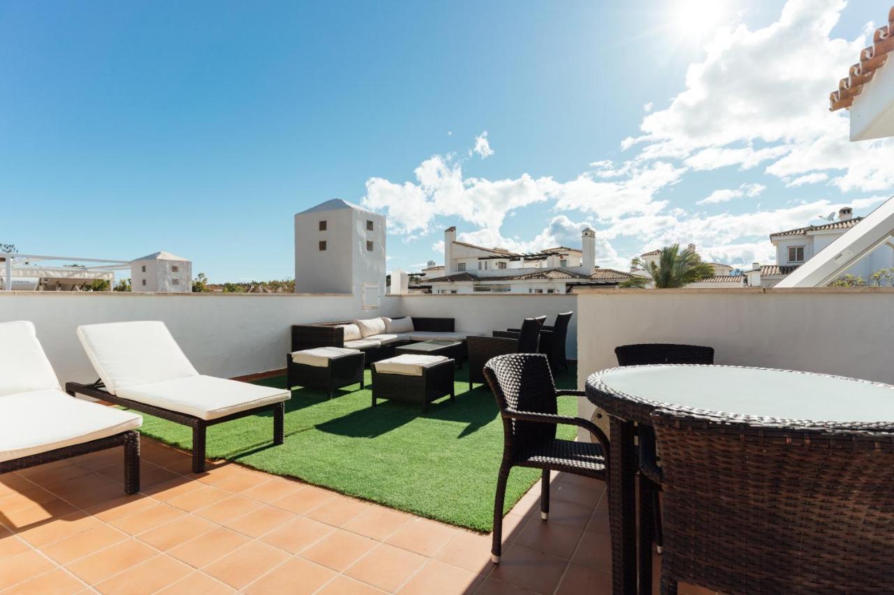 2bdr Penthouse, Naranjos, W/pool, 2km P.banus Apartament